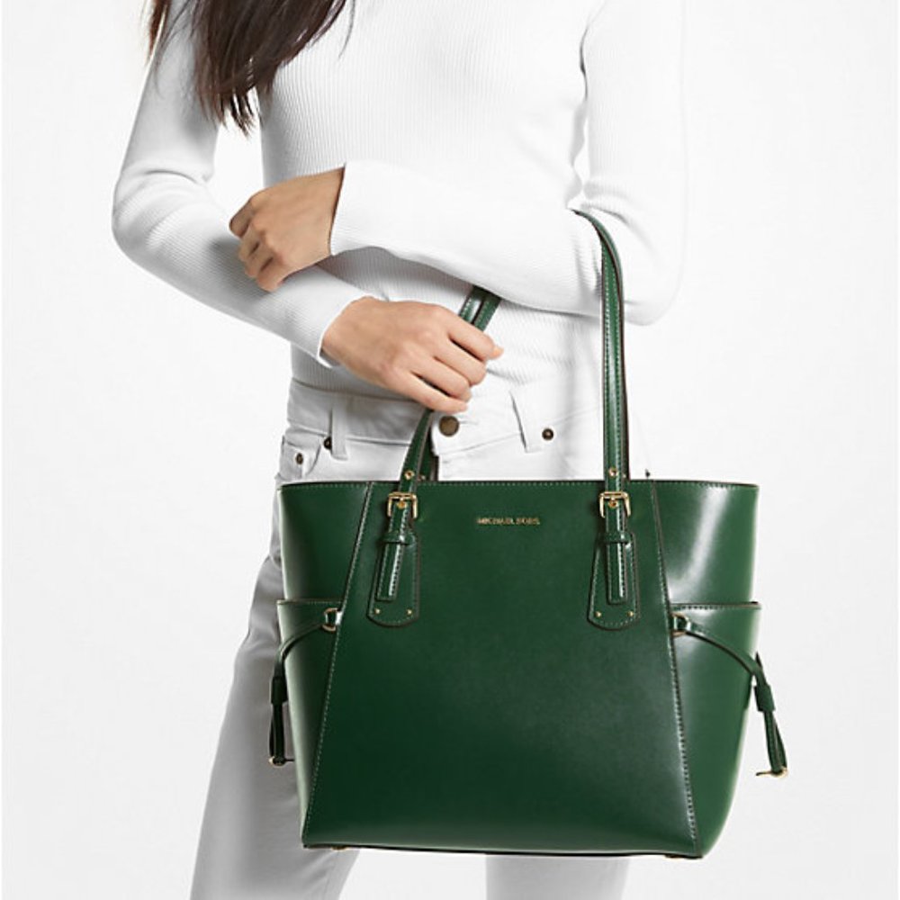 MICHAEL KORS Voyager Small Leather Tote Bag